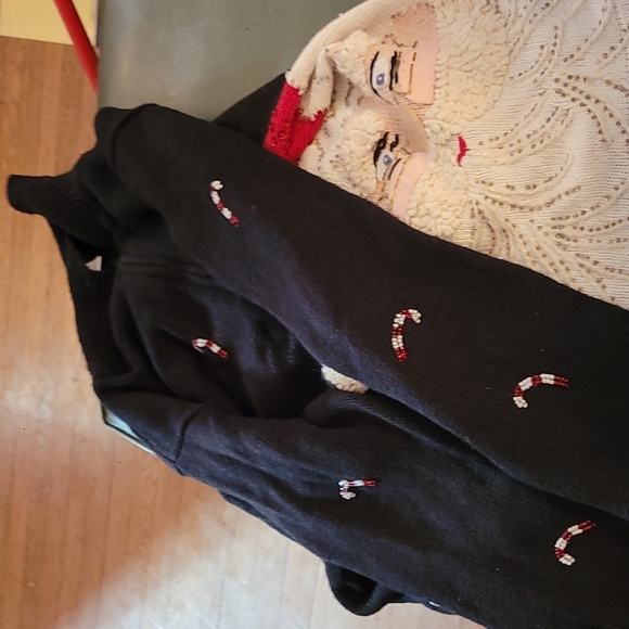 Heirloom Collection Santa Christmas sweater - Picture 2 of 4